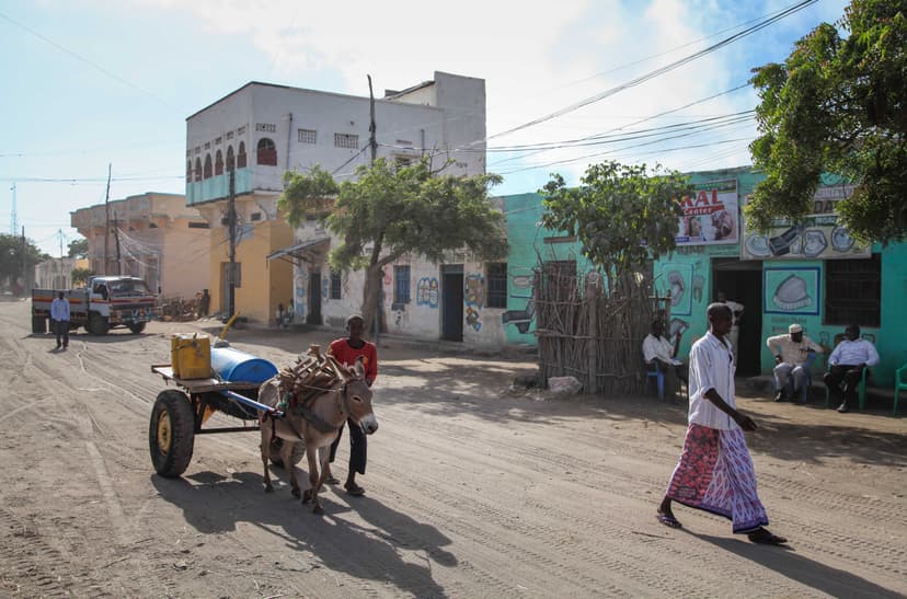 2013_10_20_AMISOM_KDF_Kismayo_Town_004_(10305007806)